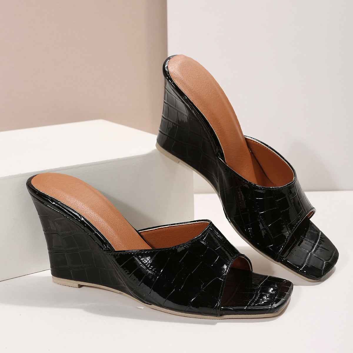 Viviana | Sophisticated Croc Embossed Wedges